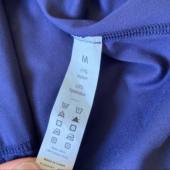 ATHLETIC DRESS, Size M - Picture 10 of 10